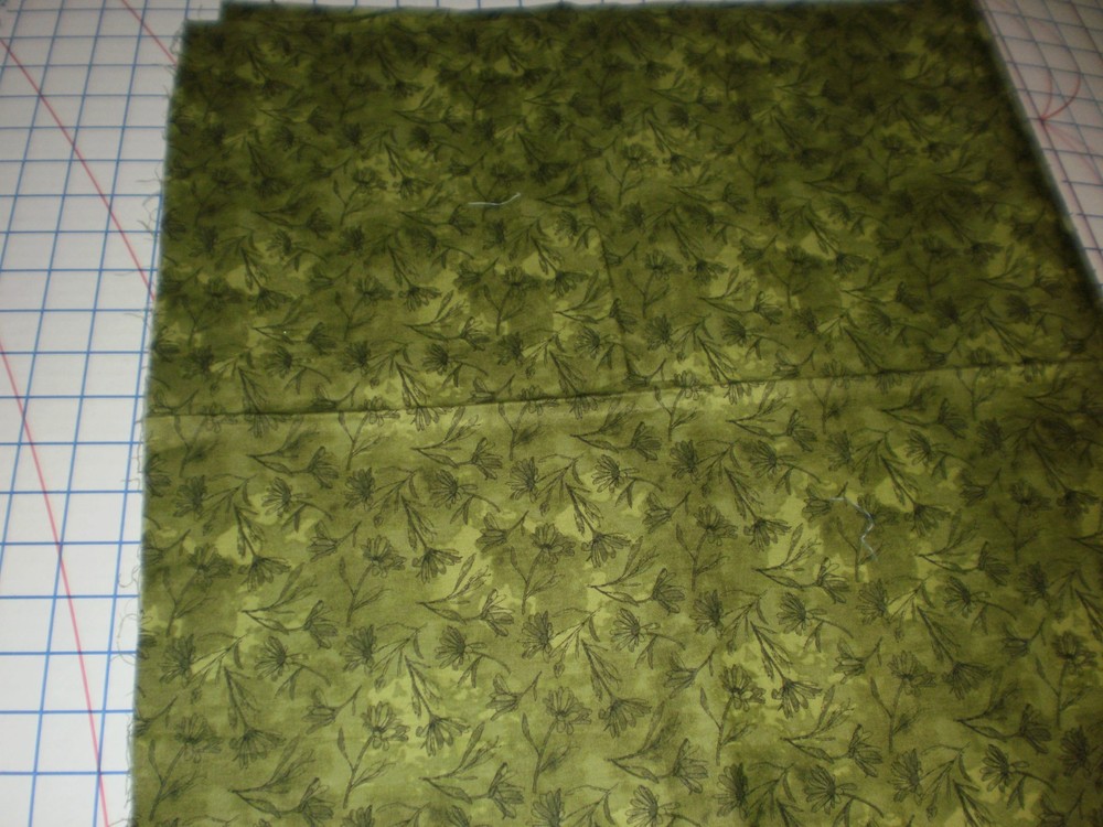 Simple Pleasures Debbie Beaves Violet Patch Quilts 1 Yard cotton green tonal