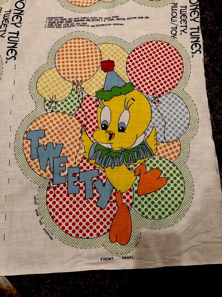 “Looney Toons TWEETY BIRD” by Warner Brother~fabric pillow cut-out VINGAGE 1981