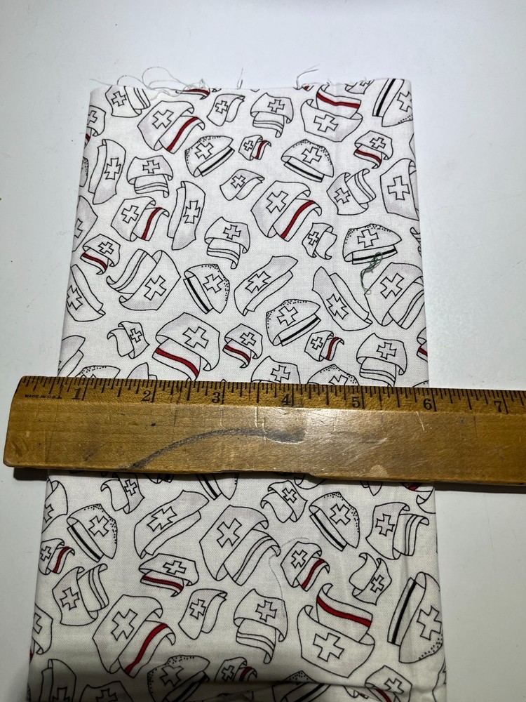 25-07-03 COTTON FABRIC-LORALIE HARRIS-LORALIE DESIGNS-HAPPY HATS-NURSE- 9X42″REM
