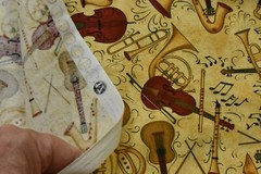 By 1/2 Yd, Burgundy & Tan Musical Instrument on Gold Cotton, Jo-Ann, Mumm, P9222