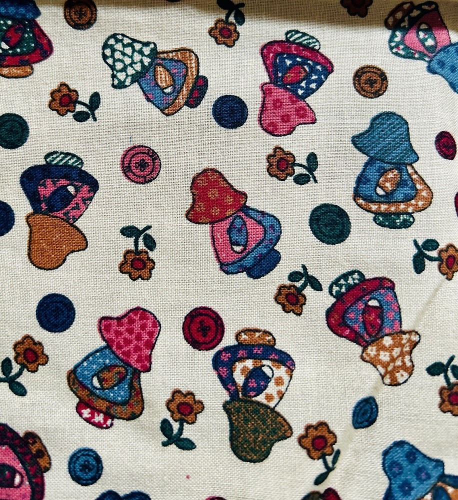 Vintage 1980’s Fabri-Quilt Sunbonnet Girls Florals & Buttons Small Panel 9” X 9”