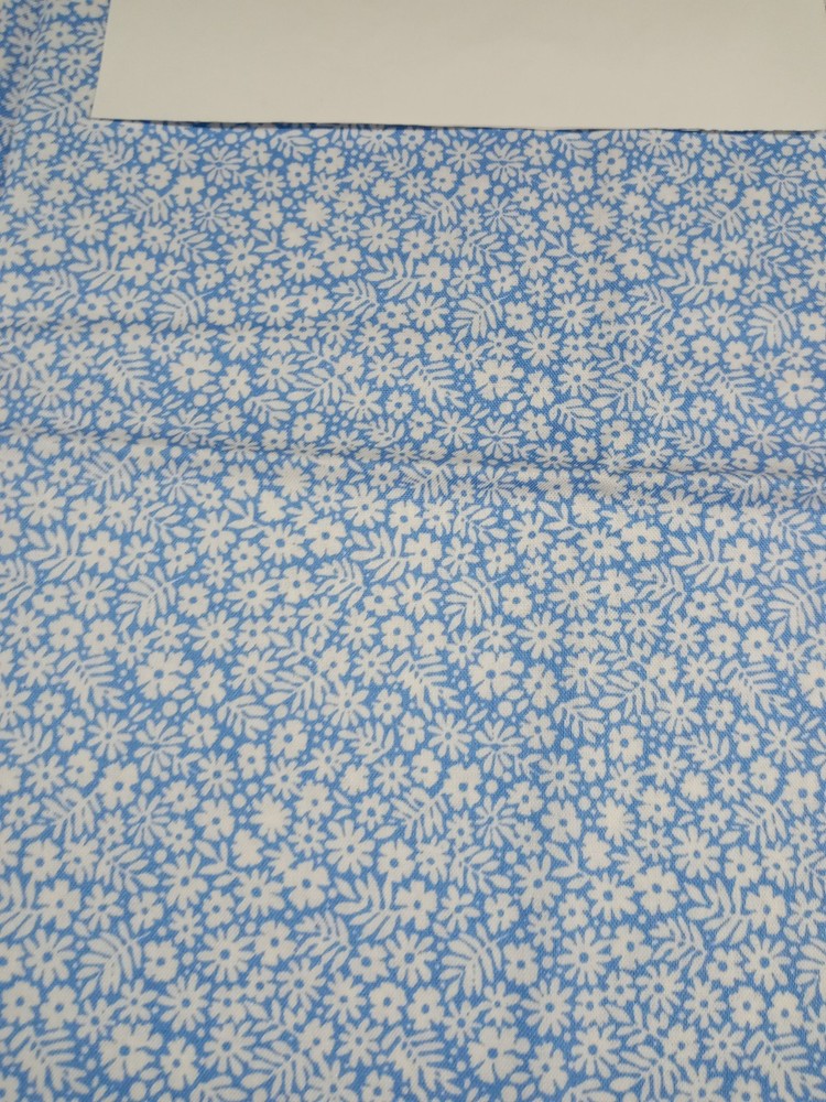 Connecting Threads Fabric by Quilters Candy Floral 1/2 Yard x 42″ 100% Cotton