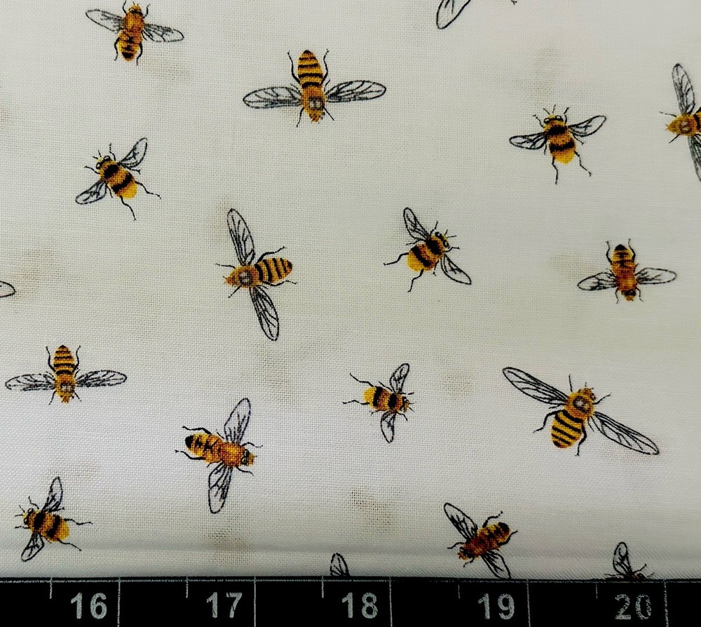 Tina Scrap 9″x21″ BUMBLE BEES BUZZ Honeycomb Mini Yellow Honey FABRIC COTTON