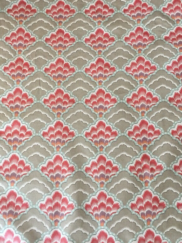 Vintage LUTHER TRAVIS for BLOOMCRAFT Shell Pattern CHINTZ Fabric 1981 55″ 15+ Y