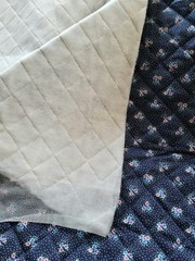 VTG Single-Face Quilted Blue Floral Calico Print Blend 3.25 Yards x 58″