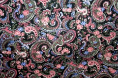 PAISLEY IN PINK AND BLACK FROM PETER PAN – 100% COTTON FABRIC