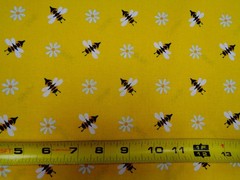 SIMPLE BEES – 36″L X 44″W – 1/2 YARD – 100% COTTON – VERY CUTE!!! by DAVIDS
