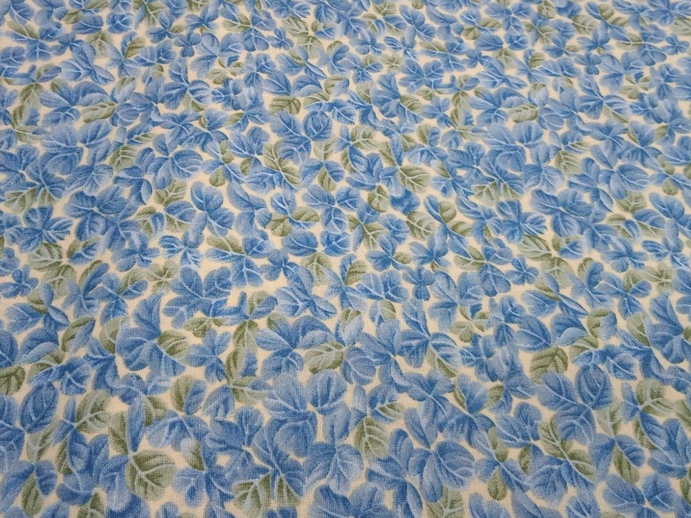 Kona Bay Fabric Quilting Floral Blue/Green 5 yds x 44″