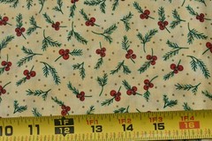 By 1/2 Yd/Red Berries Green Pine-Needles on Marbled-Tan Cotton/SSI/Pearson,P9300