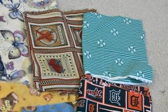 Lot, Novelty Prints Cotton Pieces & Scraps, 3 Pounds & 3 Oz, S136