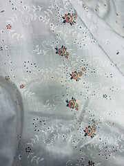 VTG Pink Floral and Faux Embossed Batiste Eyelet Single Border by Wamsutta BTY