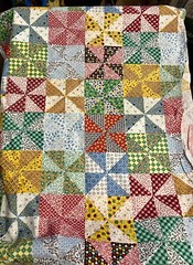 VTG 1970`s Faux Feed Sack Prints 3″ Pinwheel Squares Cheater Quilt 18″X18″ BTFQ