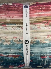 Lighthouse – Andover Fabrics – Fat Eighth Bdle & 2 Continuous Yards Red