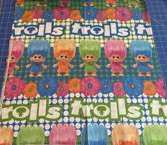SPRINGS GLOBAL 2006 TROLL COMPANY #5711 COTTON FABRIC SEW QUILT 1 Yard 36×44 NEW