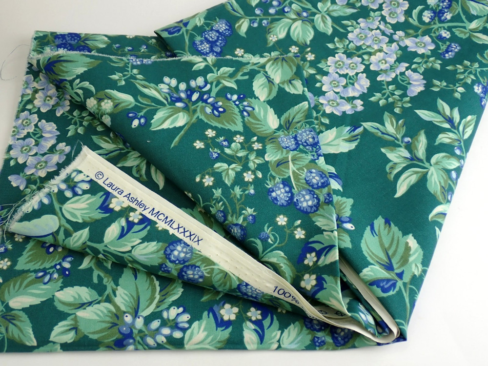 Vintage 1989 Laura Ashley Bramble Green Berry 1.5 yards 48″x54″ Unused Fabric