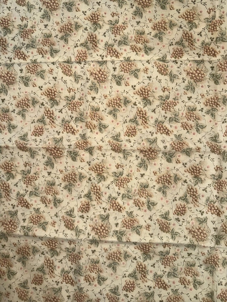 33″ Vintage Cotton Fabric Beige Grape Clusters Vineyard Wine Fruit Print Cottage