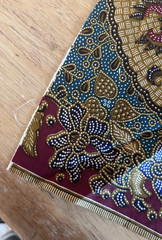 Pokok-Kelapa Indonesian Batik Sarong Fabric Cotton Floral Fan 41×71, Maroon Blue