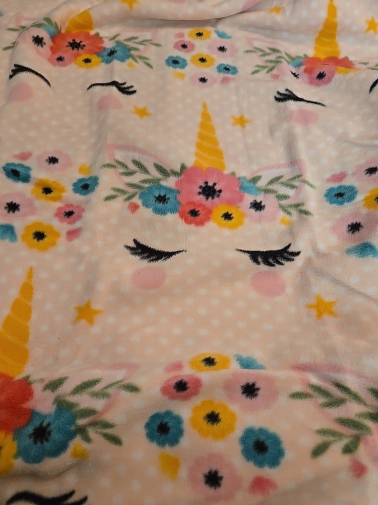 58″ x 1.5 yard Lux Anti-pill Fleece Precut Unicorns Flowers DIY Blanket Craft