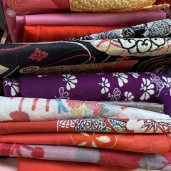 1/2 Lbs Of Scraps Of Japanese Kimono Print Fabric lots Mixed Silk, Cotton, Linen