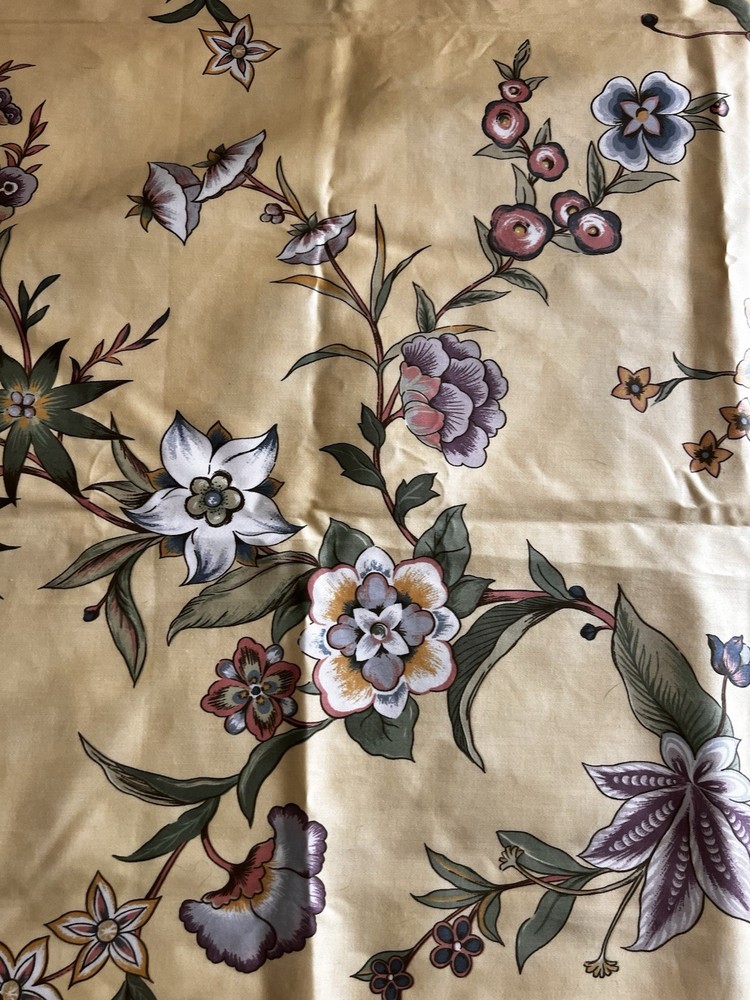 Vintage Margin Designs Floral Chintz Polished Cotton Fabric 3.63 yards 56″ Wide