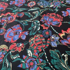 Bold Vibrant Blended Fabric Double Sided 2.5 Yards x 60″ Wide Floral Pattern VTG