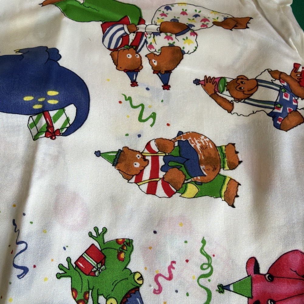 2 Yards 28” Wide Of Cotton Cartoon Children’s Fabric (661)