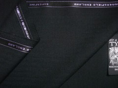 45% WOOL & 55% POLYESTER SUITING/JACKETING FABRIC MADE IN ENGLAND = 1.0 m.