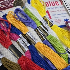 Slow Stitching Lot Fabric Scraps Embroidery Floss Buttons Trim Ribbon Sew 1 Lb