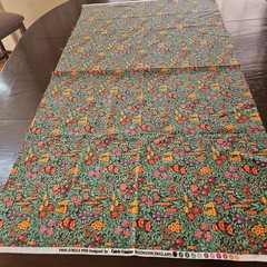 Vintage Floral Fabric Freedom Cotton for Quilting etc Jungle Fun 24 x 43 inches