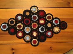 PRIMITIVE WOOL FELT PENNY RUG TABLE RUNNER CANDLE MAT PATRIOTIC SHADES