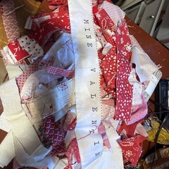 FABRIC Lot SCRAPS PIECES Valentine QUILTING COTTON 1 1/2 Pounds