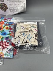 The Scarlet Thread Flower Pin Needle Cushion Fabric Quilting Kit Flowers