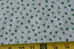 By 1/2 Yd, Green Clover & Silver Sparkles on Quilt Cotton/Fabric Traditions,E154
