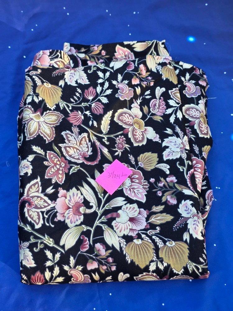 HAMPSHIRE GARDEN FLORAL PRINT PETER PAN FABRICS 3 1/2 YARDS NEW