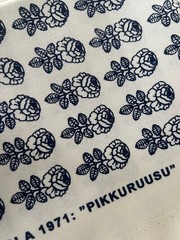 marimekko Fabric PIKKURUUSU 144x50cm/1.57×0.54yd marimekko marimekko marimekko