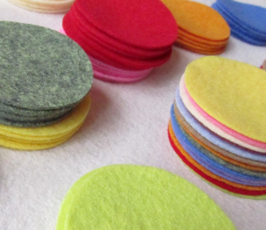 32 Wool Felt 2″ Circle Die Cuts – UPICK Colors – Penny rug – Bow Making