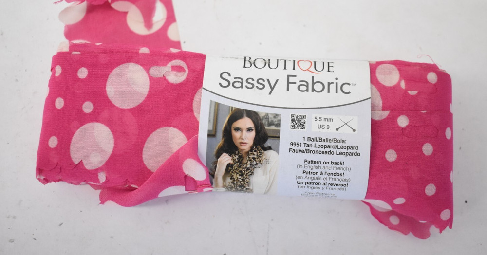 Red Heart Boutique Sassy Fabric 30 yds Polka Dotted 5.5mm Thick Pink/White