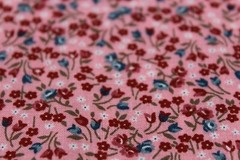1930s Reproduction Fabric Cotton Quilt RED Hues Tiny Flowers 42×1/2 yd CHOICE