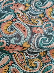 FABRIC REMNANTS LIGHT WEIGHT COTTON BROWN/ORANGE PAISLEY 3 YDS X 56″