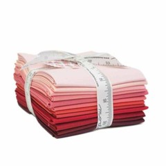Bella Solids Reds 12 Fat Quarters With Pattern