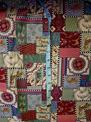 VTG Moroccan Patchwork Tiles w/Jungle Animals Gold Accents Cheater Quilt BTHY