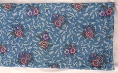 Manes Company Flower Floral Medium Polycotton FABRIC Goods 2.5 Yards 46″ wide